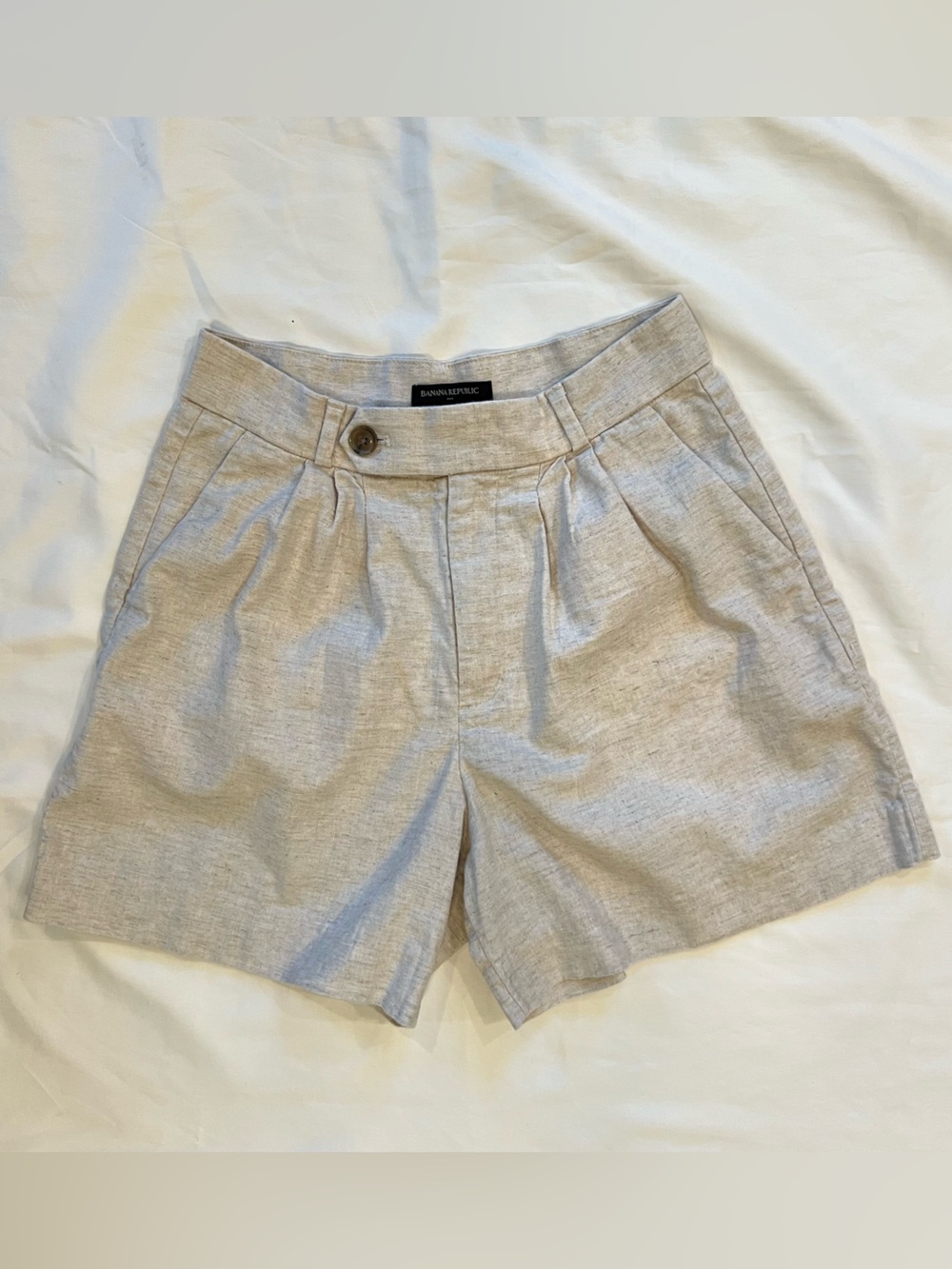 Banana Republic Light Gray / Beige Linen-Blend Shorts